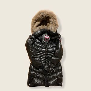 Sleek Black Puffy with Fur-Lined Hood